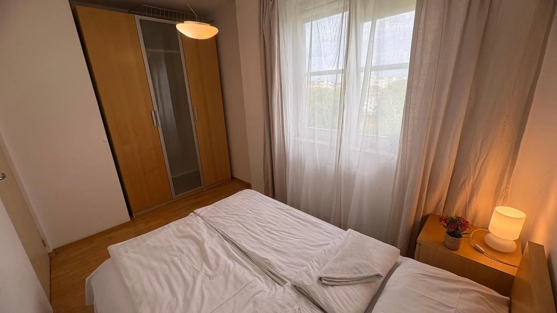 Murano Apartaments Elektoralna 12A Warszawa Polen